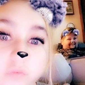 Meet your Posher, Alexis